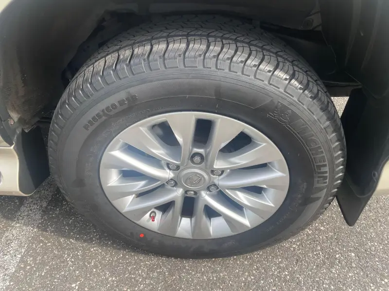 2016 Lexus GX 460 photo 9