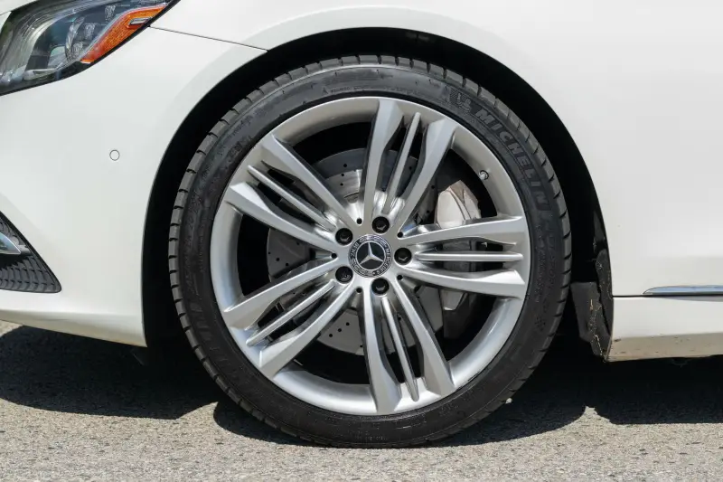 2018 Mercedes-Benz S560 photo 9