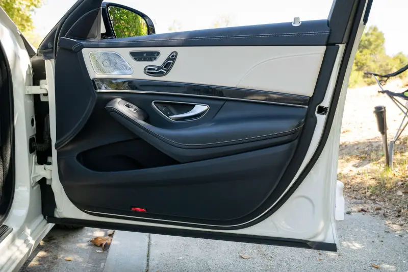 2018 Mercedes-Benz S560 photo 44