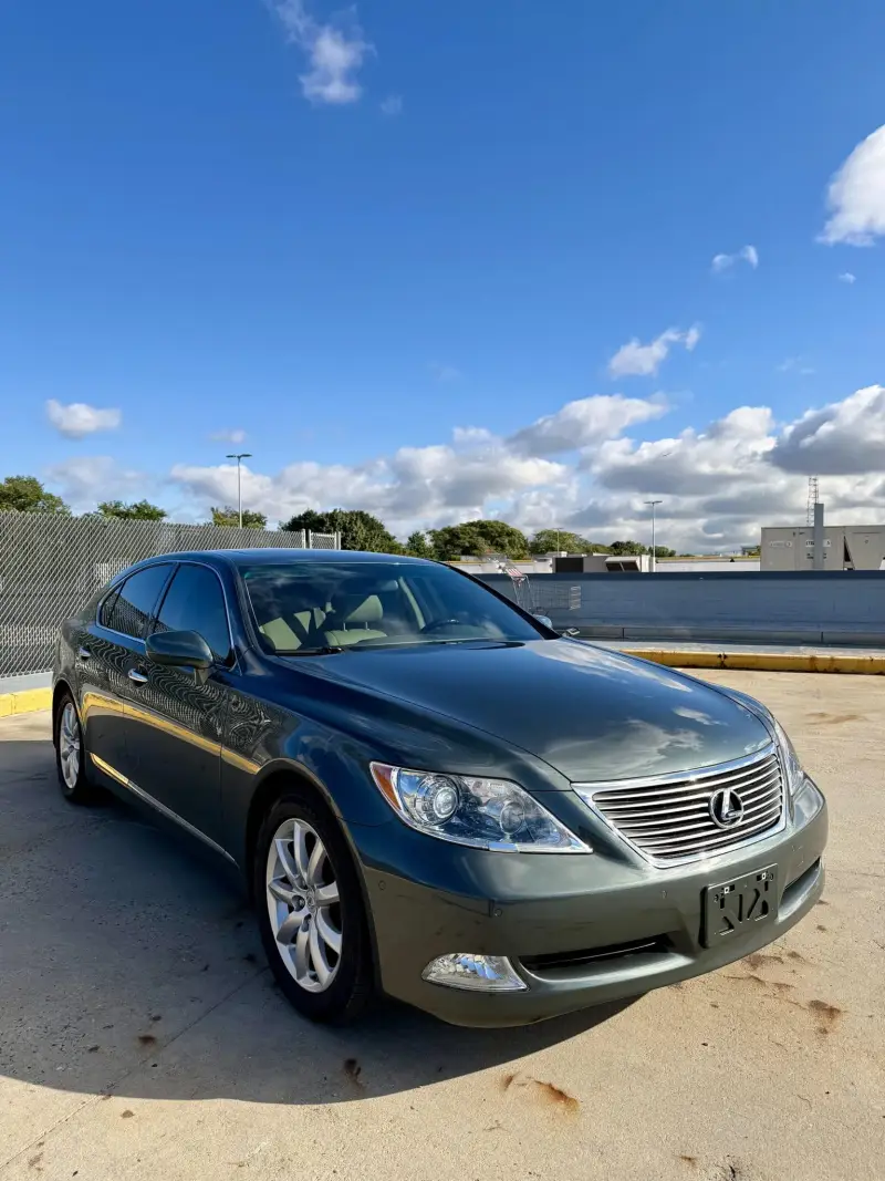 2007 Lexus LS460 photo 57