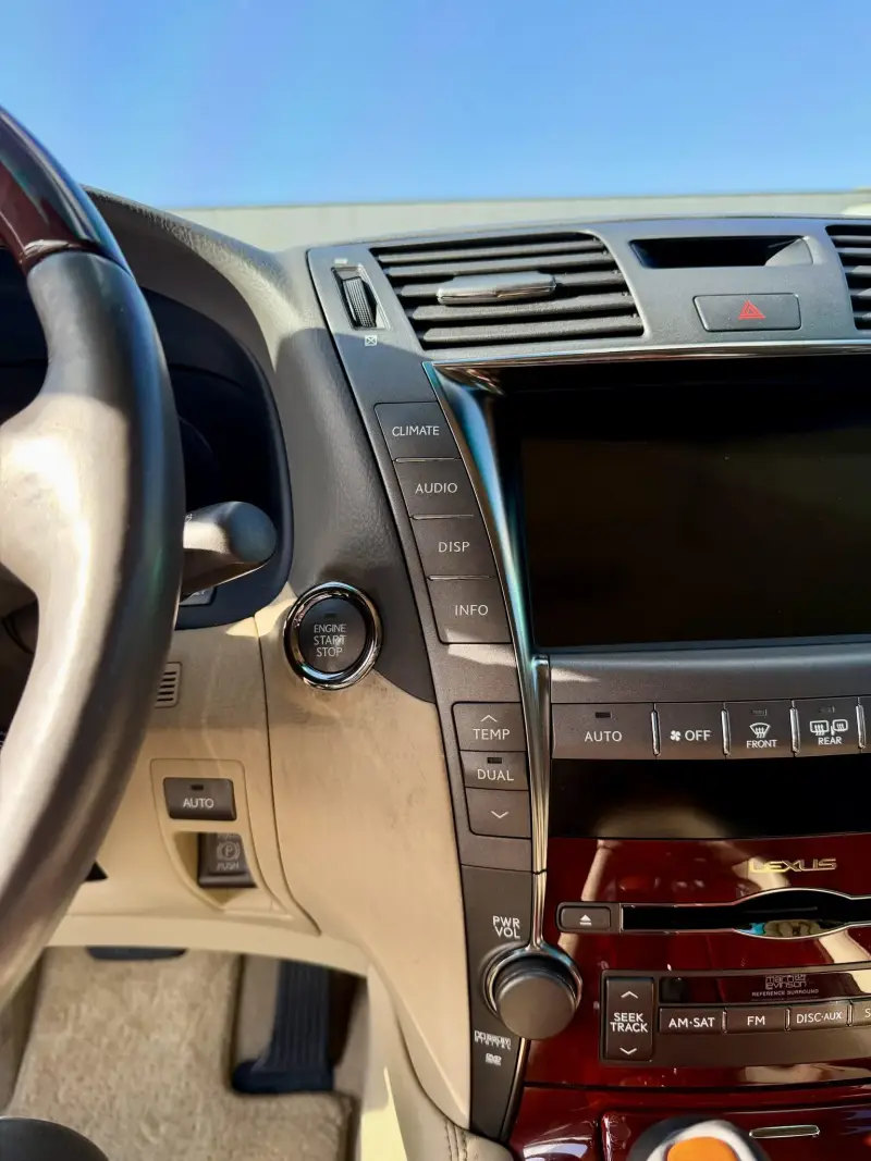 2007 Lexus LS460 photo 12