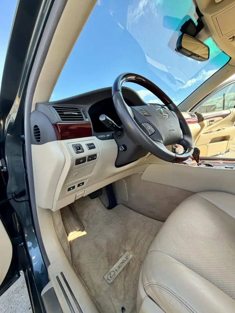 2007 Lexus LS460 photo 7