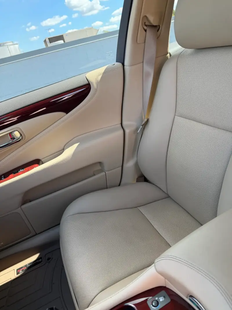 2007 Lexus LS460 photo 79