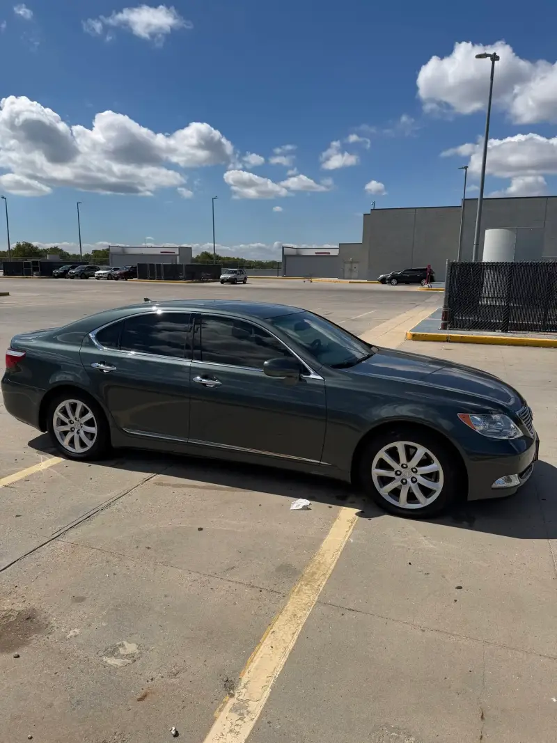 2007 Lexus LS460 photo 86