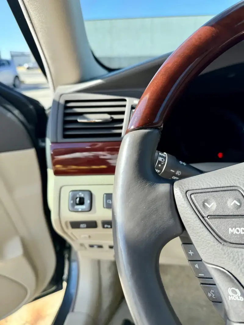 2007 Lexus LS460 photo 10