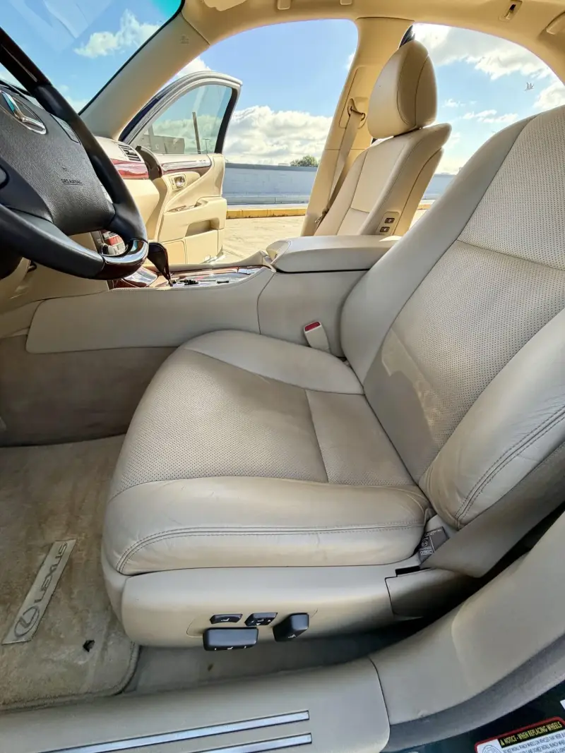 2007 Lexus LS460 photo 6