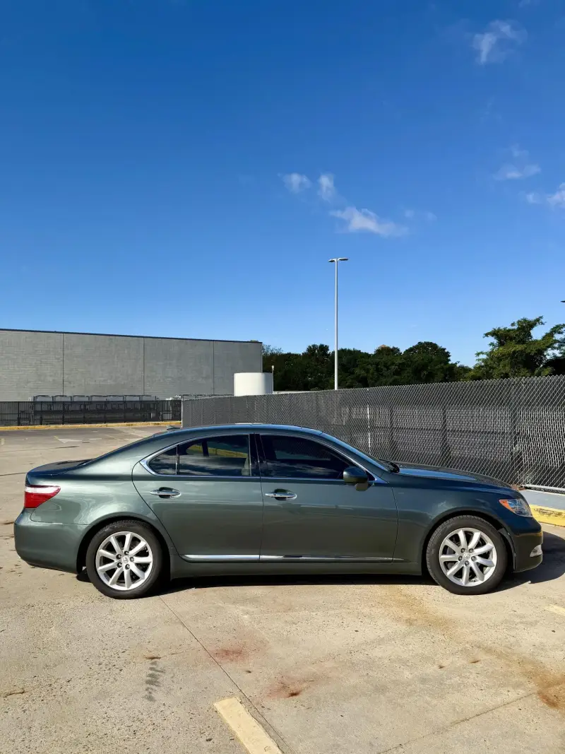 2007 Lexus LS460 photo 70